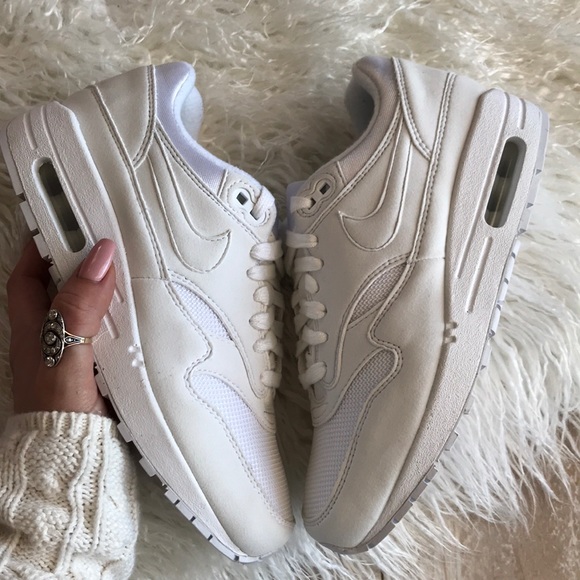 NWT Nike Air Max 1 Triple White - Picture 4 of 7